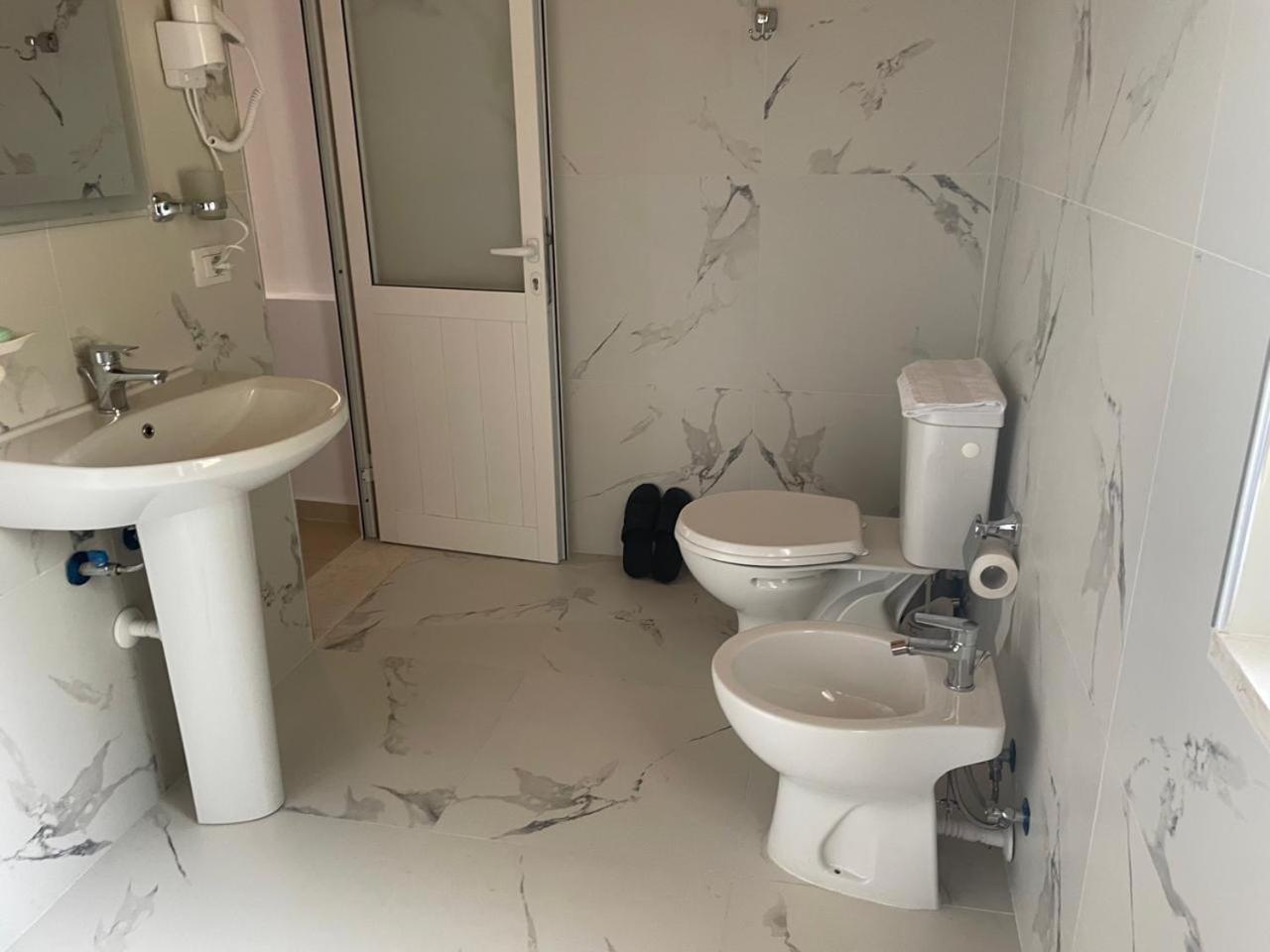 R Hotel Zhaban Екстериор снимка